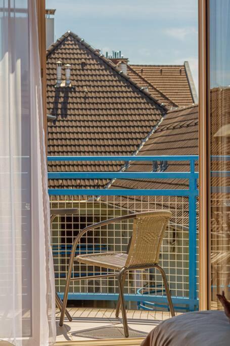 Roomy Apartment 80Sqm At City Center Free Parking Space, Ac & Balcony Budapest Bagian luar foto