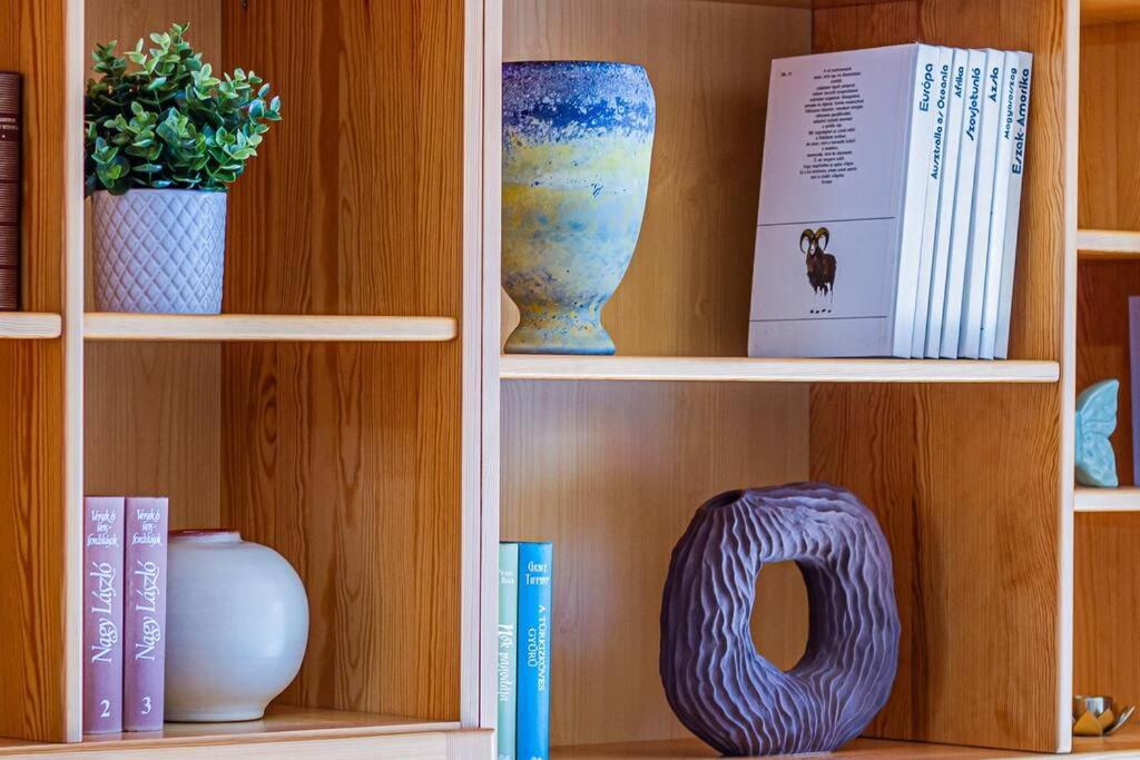 Roomy Apartment 80Sqm At City Center Free Parking Space, Ac & Balcony Budapest Bagian luar foto