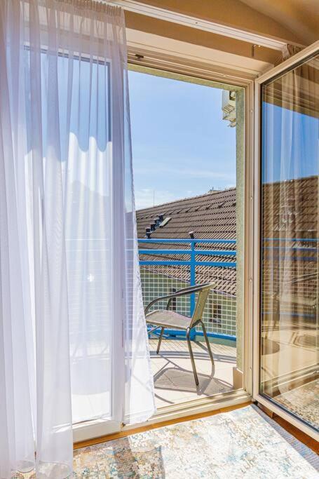 Roomy Apartment 80Sqm At City Center Free Parking Space, Ac & Balcony Budapest Bagian luar foto